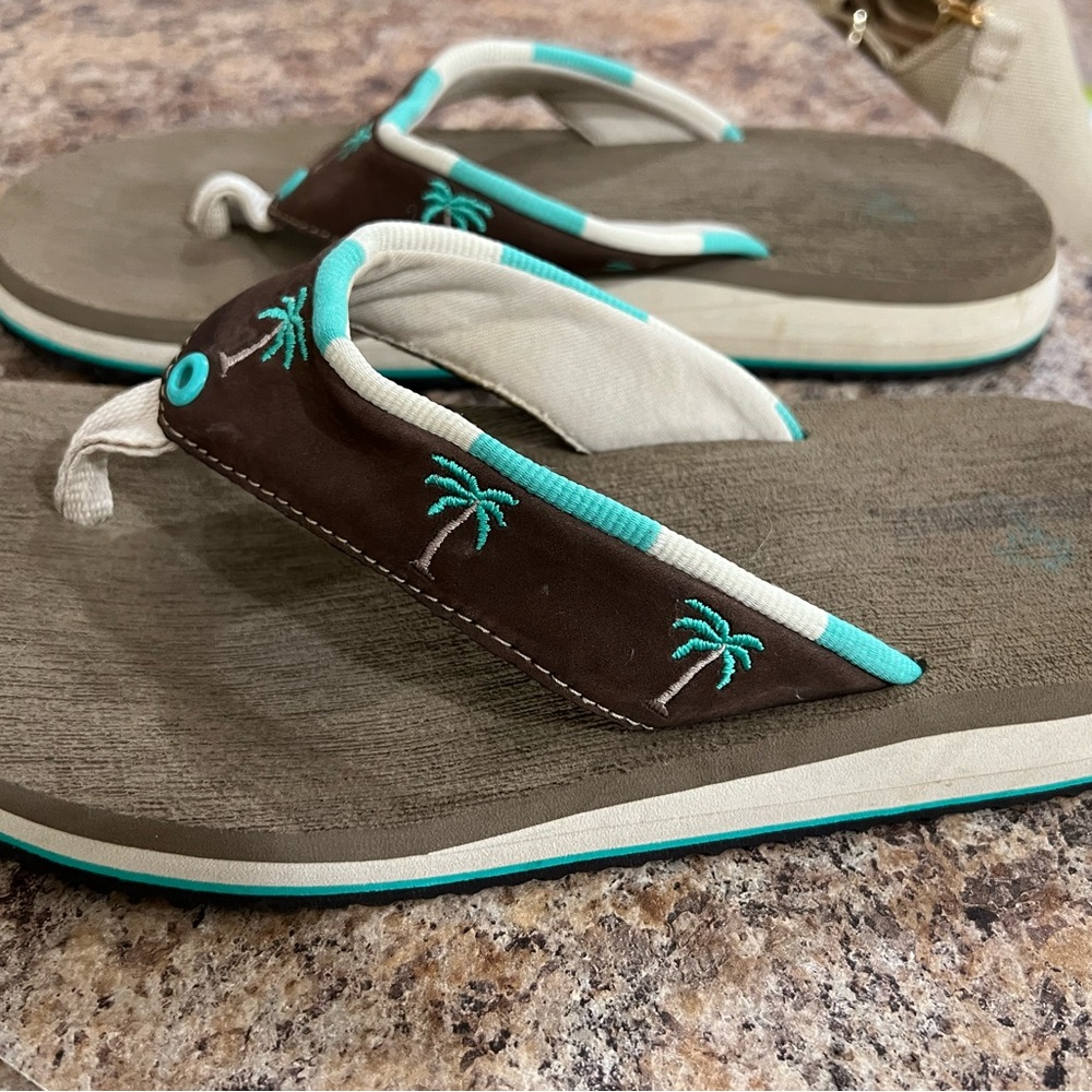 Margaritaville Palm Tree Flip Flops - Brown and Teal